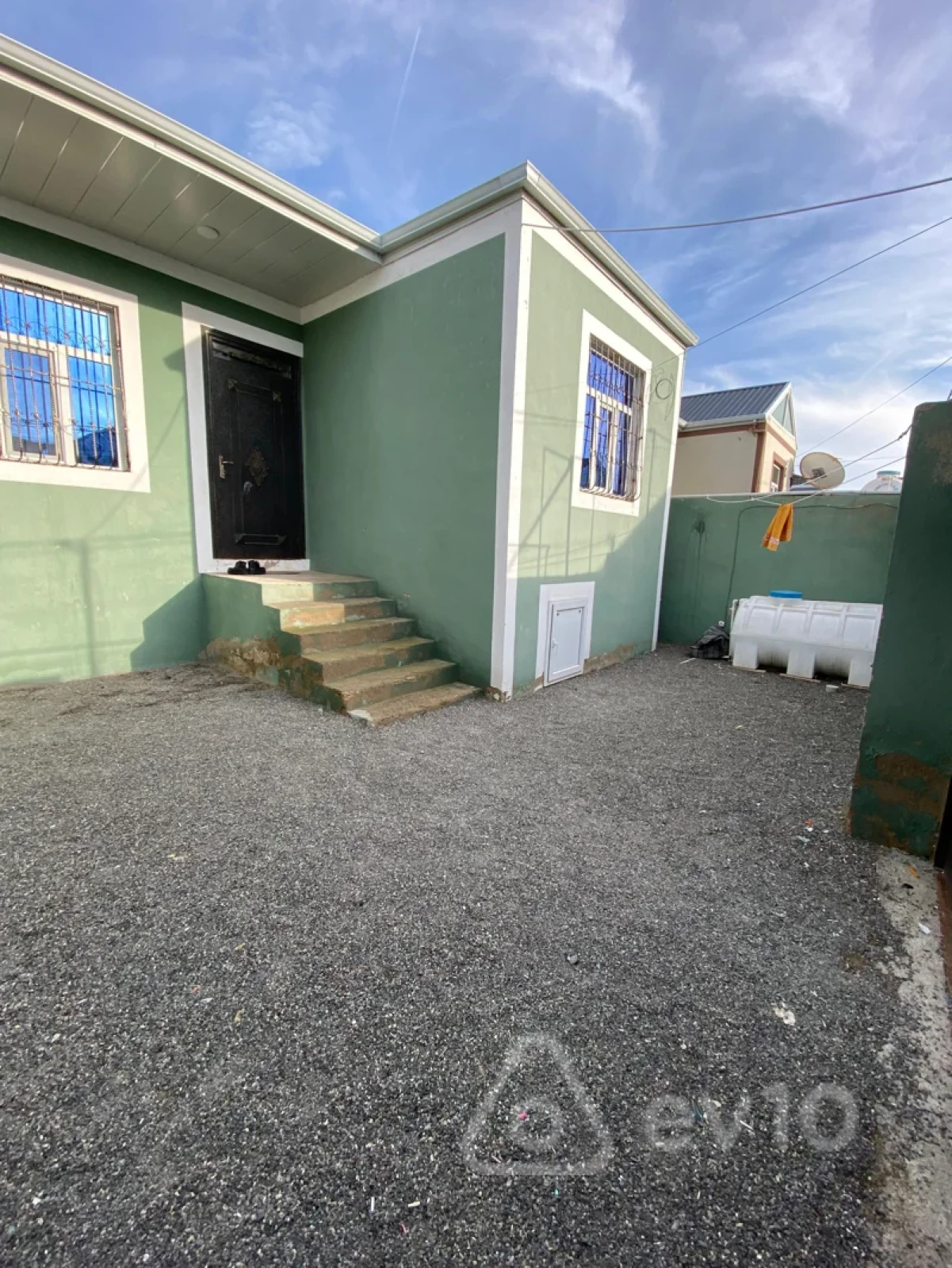 Kirayə verilir 3 otaqlı həyət evi 5 m²