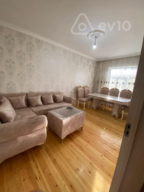 Kirayə verilir 3 otaqlı həyət evi 5 m²
