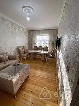 Kirayə verilir 3 otaqlı həyət evi 5 m²