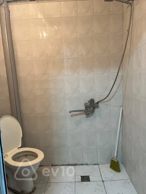 Kirayə verilir 1 otaqlı köhnə tikili 30 m²