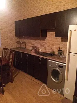 Kirayə verilir 4 otaqlı yeni tikili 180 m²