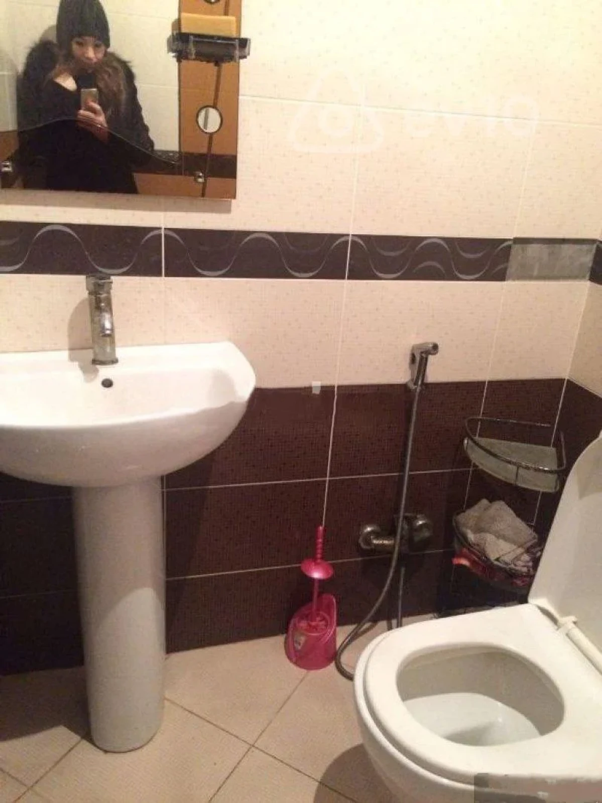 Kirayə verilir 4 otaqlı yeni tikili 180 m²