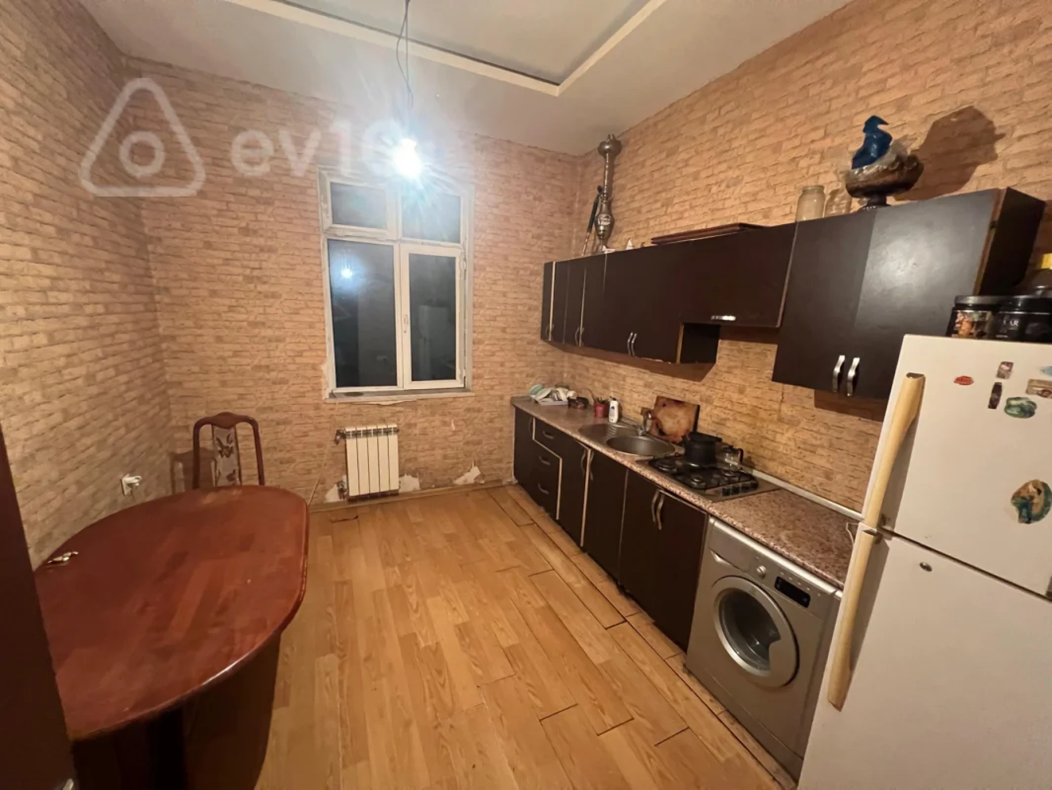 Kirayə verilir 4 otaqlı yeni tikili 180 m²