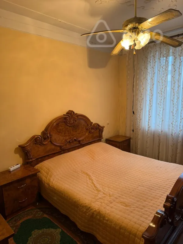 Kirayə verilir 4 otaqlı yeni tikili 180 m²