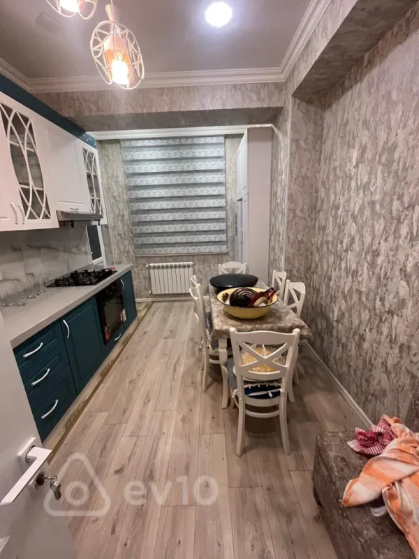 Satılır 3 otaqlı yeni tikili 82 m²