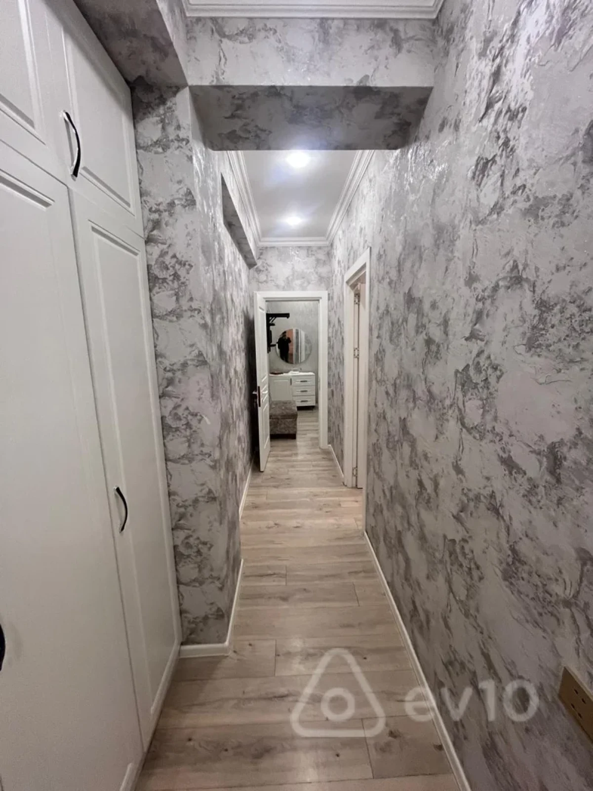 Satılır 3 otaqlı yeni tikili 82 m²