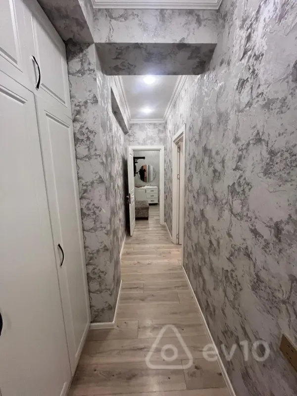 Satılır 3 otaqlı yeni tikili 82 m²