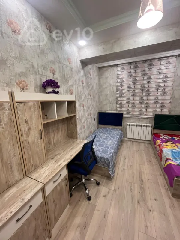 Satılır 3 otaqlı yeni tikili 82 m²