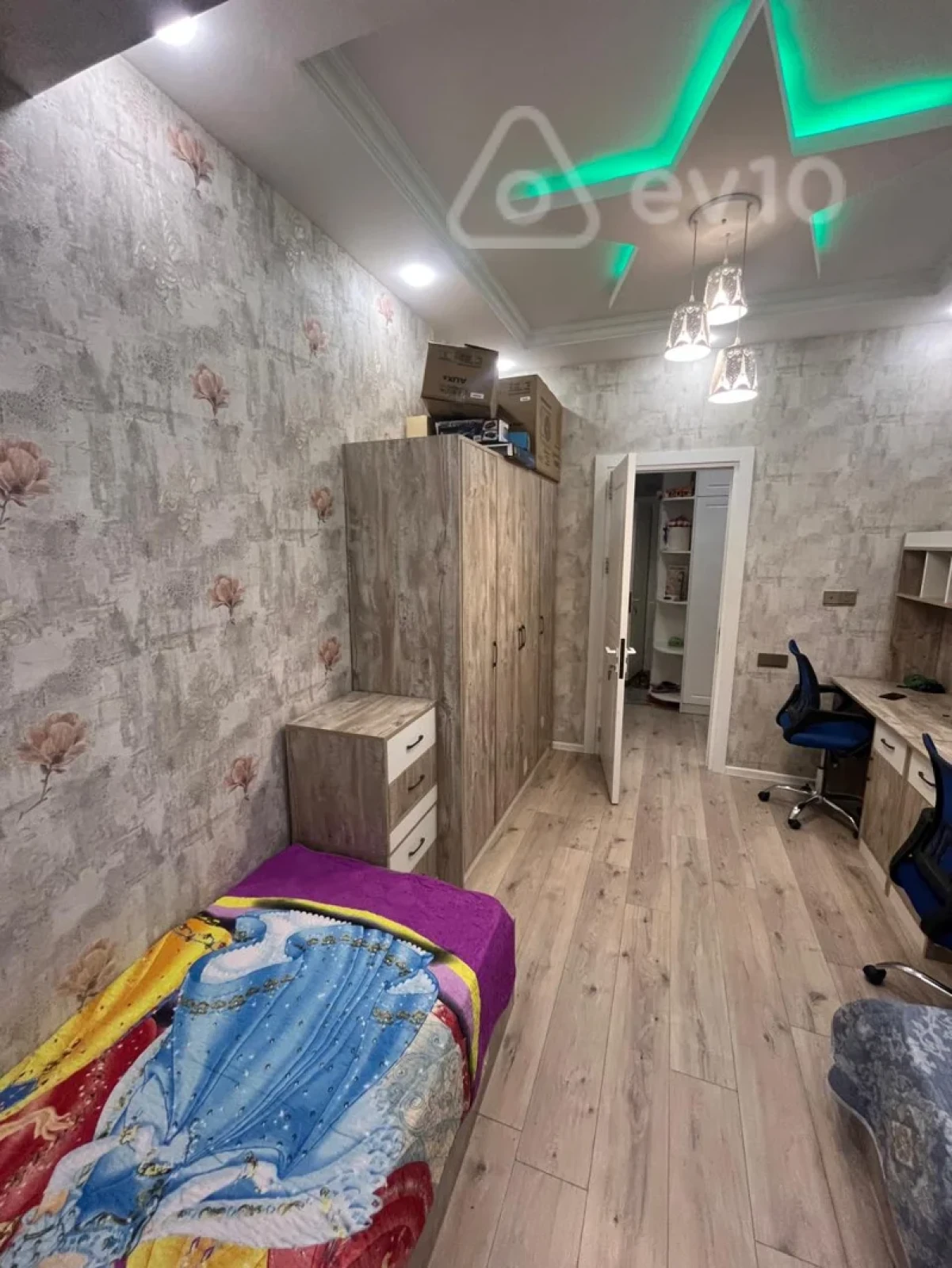 Satılır 3 otaqlı yeni tikili 82 m²