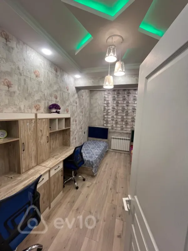 Satılır 3 otaqlı yeni tikili 82 m²