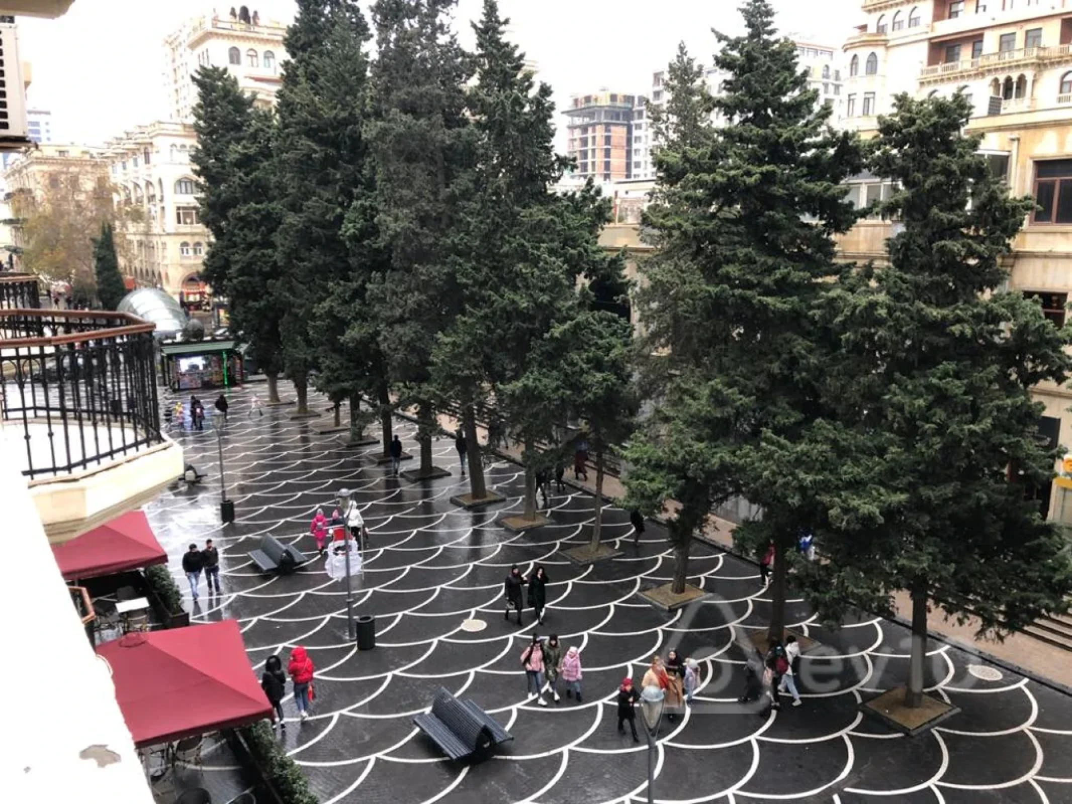 Kirayə verilir 2 otaqlı köhnə tikili 65 m²