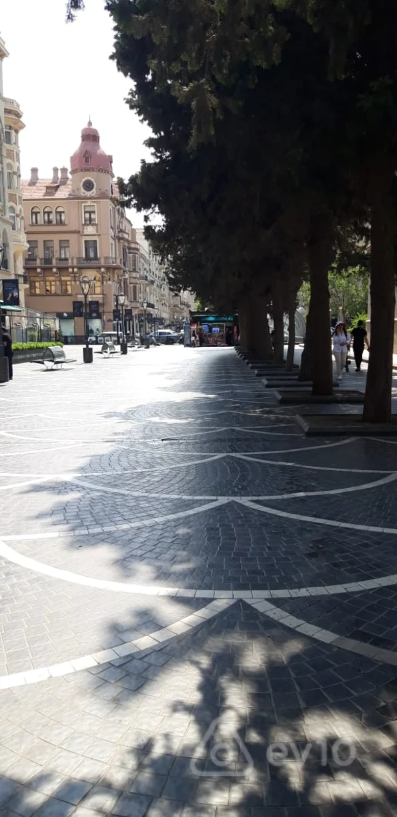 Kirayə verilir 2 otaqlı köhnə tikili 63 m²