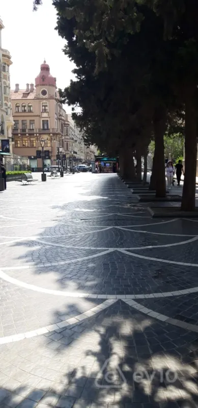 Kirayə verilir 2 otaqlı köhnə tikili 63 m²