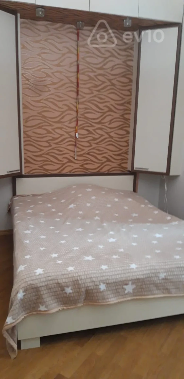 Kirayə verilir 2 otaqlı köhnə tikili 63 m²