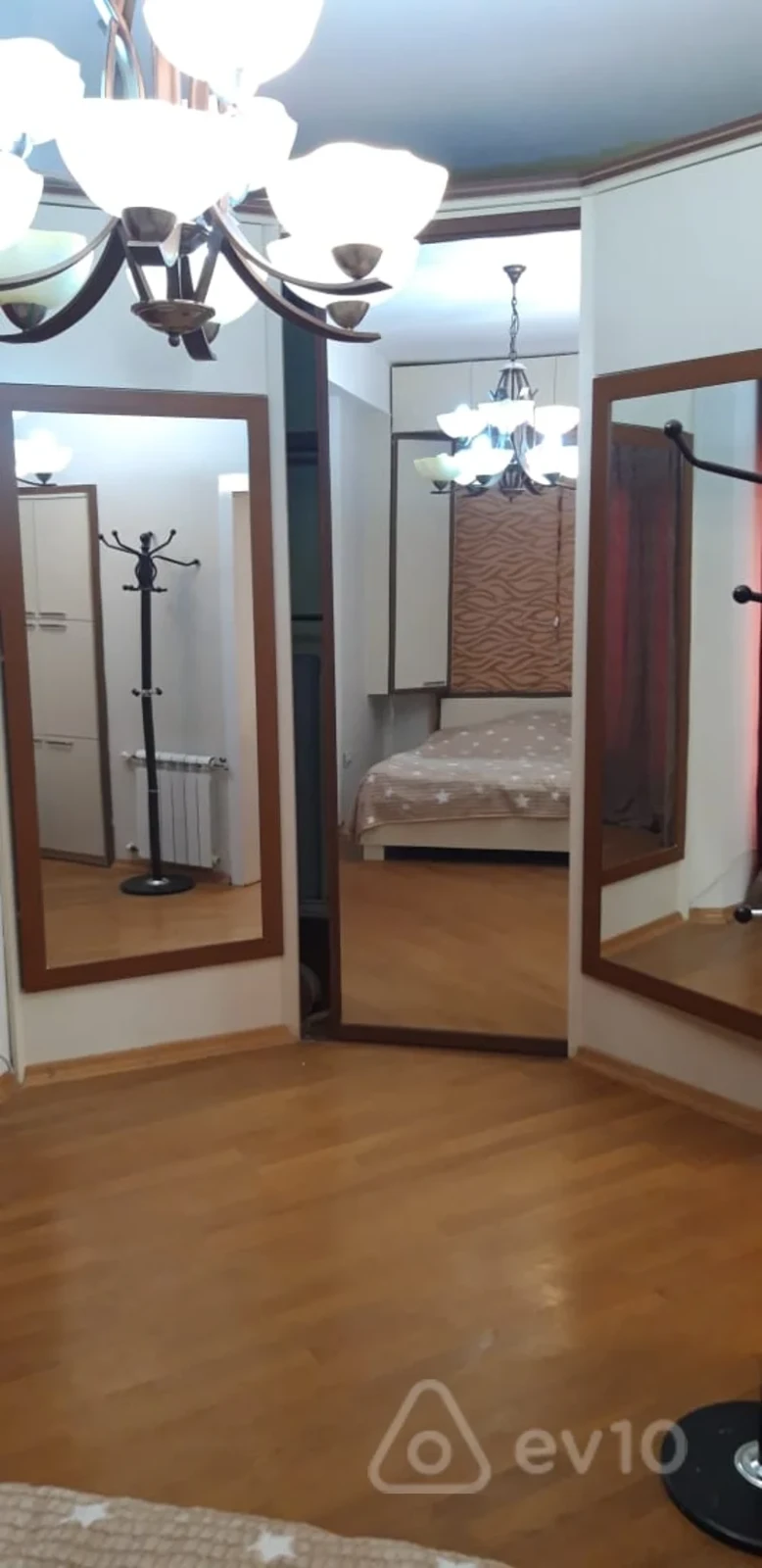 Kirayə verilir 2 otaqlı köhnə tikili 63 m²