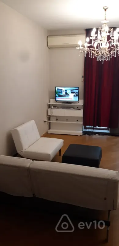 Kirayə verilir 2 otaqlı köhnə tikili 63 m²