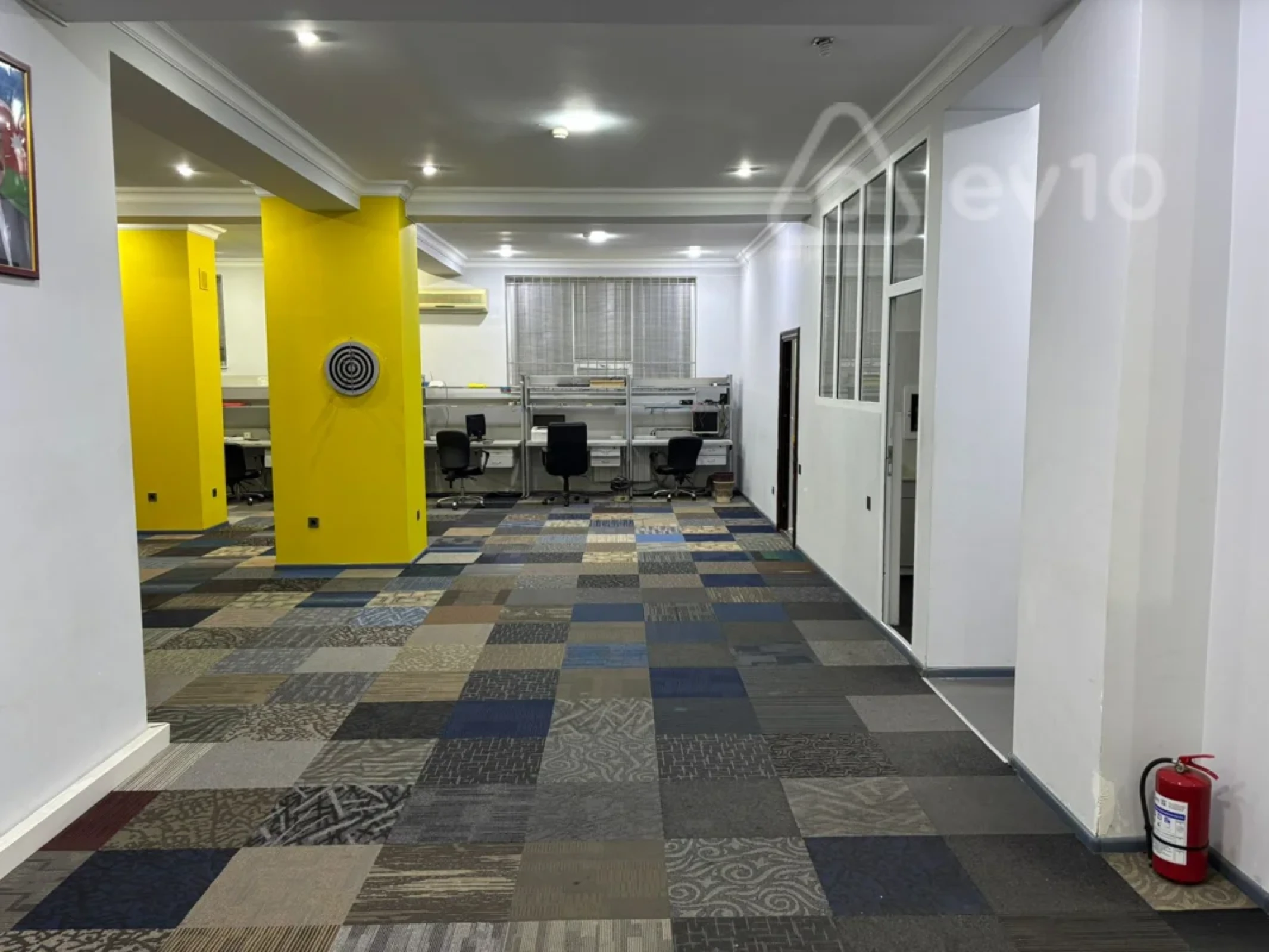 Kirayə verilir 4 otaqlı ofis 184 m²