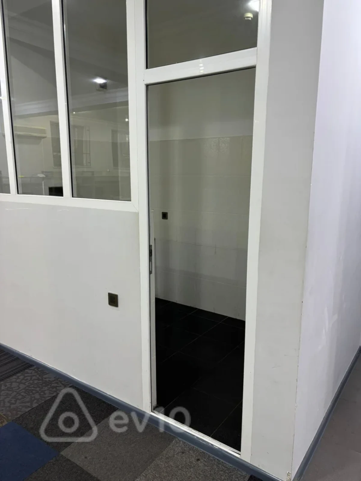 Kirayə verilir 4 otaqlı ofis 184 m²