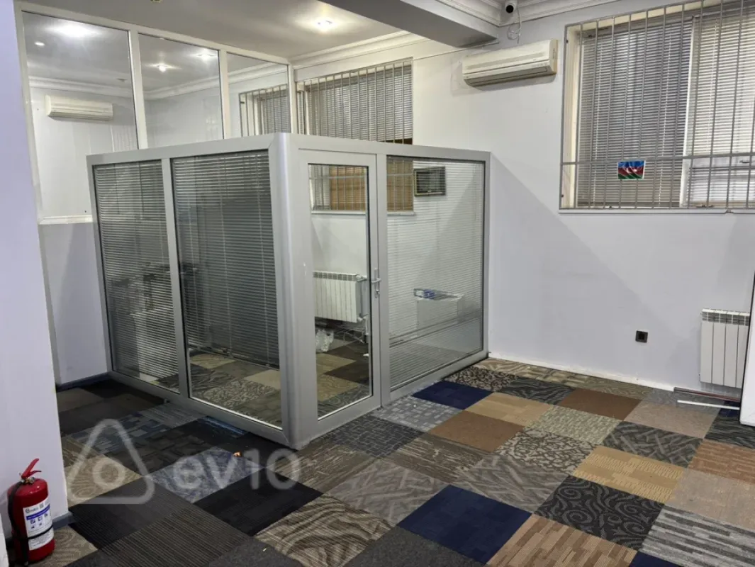 Kirayə verilir 4 otaqlı ofis 184 m²