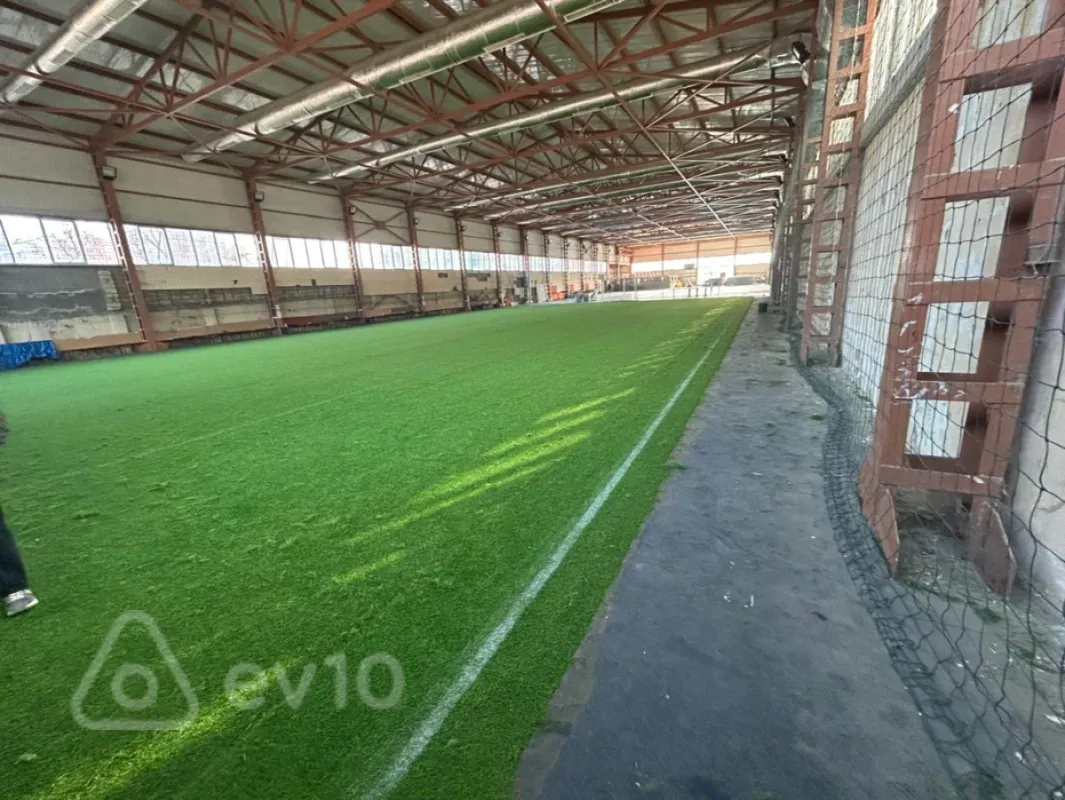 Kirayə verilir mənzil 2700 m²