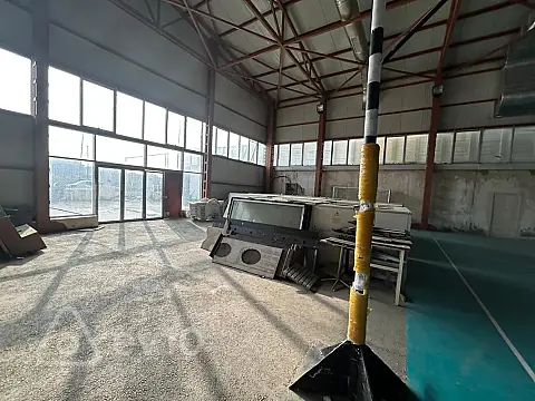 Kirayə verilir mənzil 2700 m²