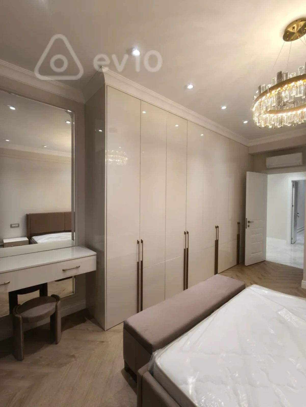Kirayə verilir 3 otaqlı yeni tikili 115 m²