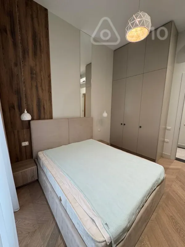 Kirayə verilir 4 otaqlı yeni tikili 150 m²