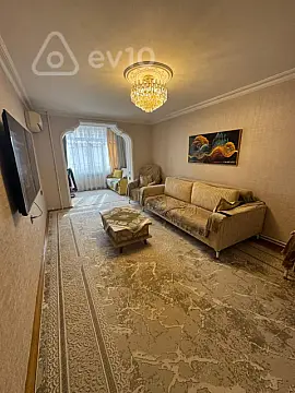 Satılır 3 otaqlı köhnə tikili 80 m²