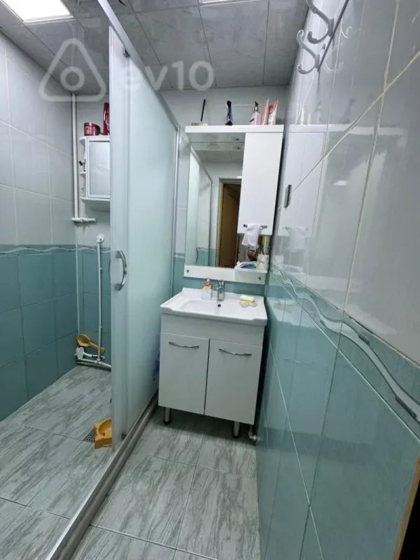 Satılır 3 otaqlı köhnə tikili 80 m²