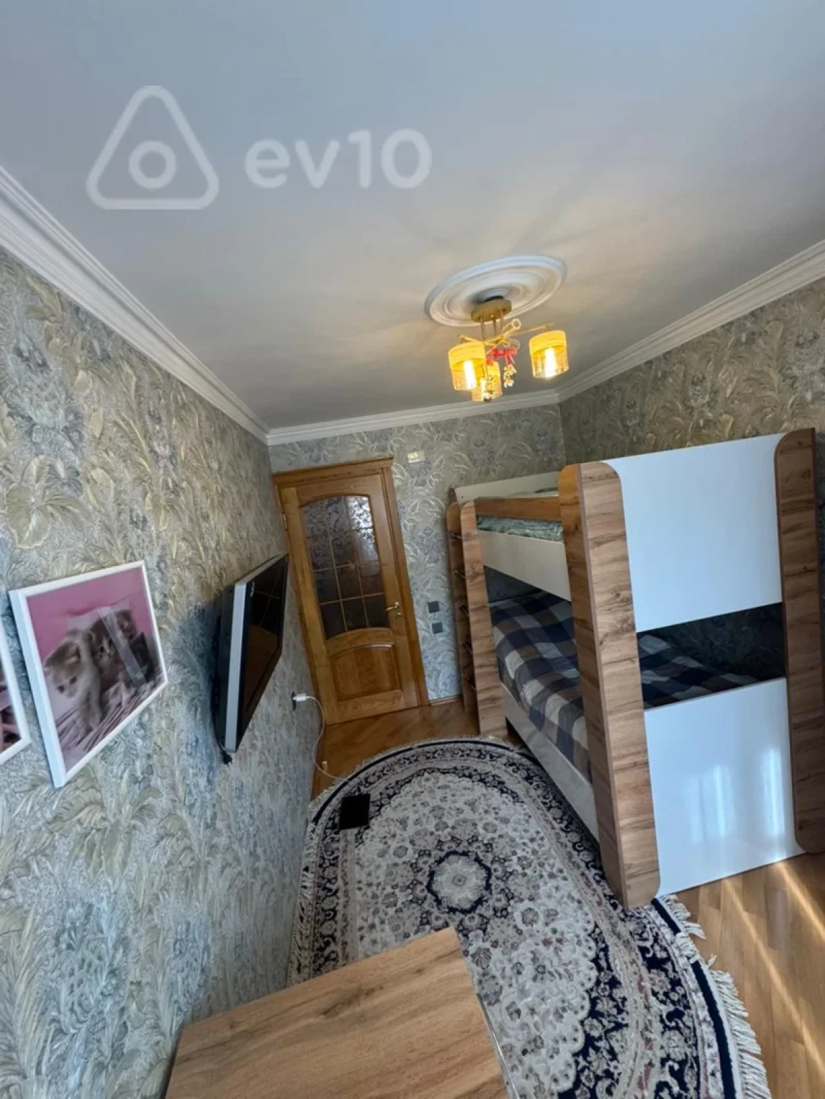 Satılır 3 otaqlı köhnə tikili 80 m²