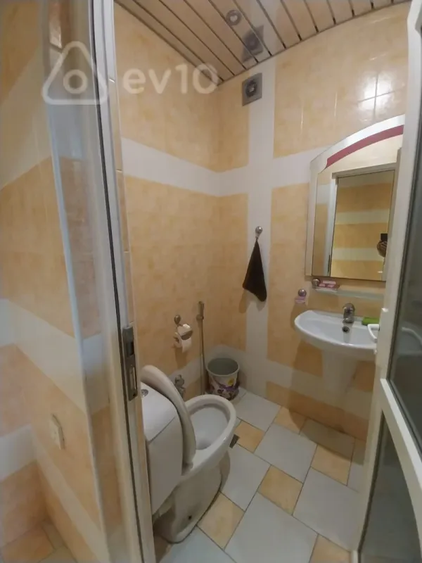 Kirayə verilir 4 otaqlı ofis 250 m²