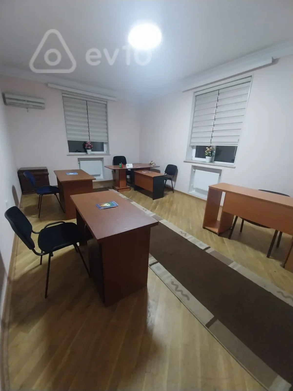 Kirayə verilir 4 otaqlı ofis 250 m²
