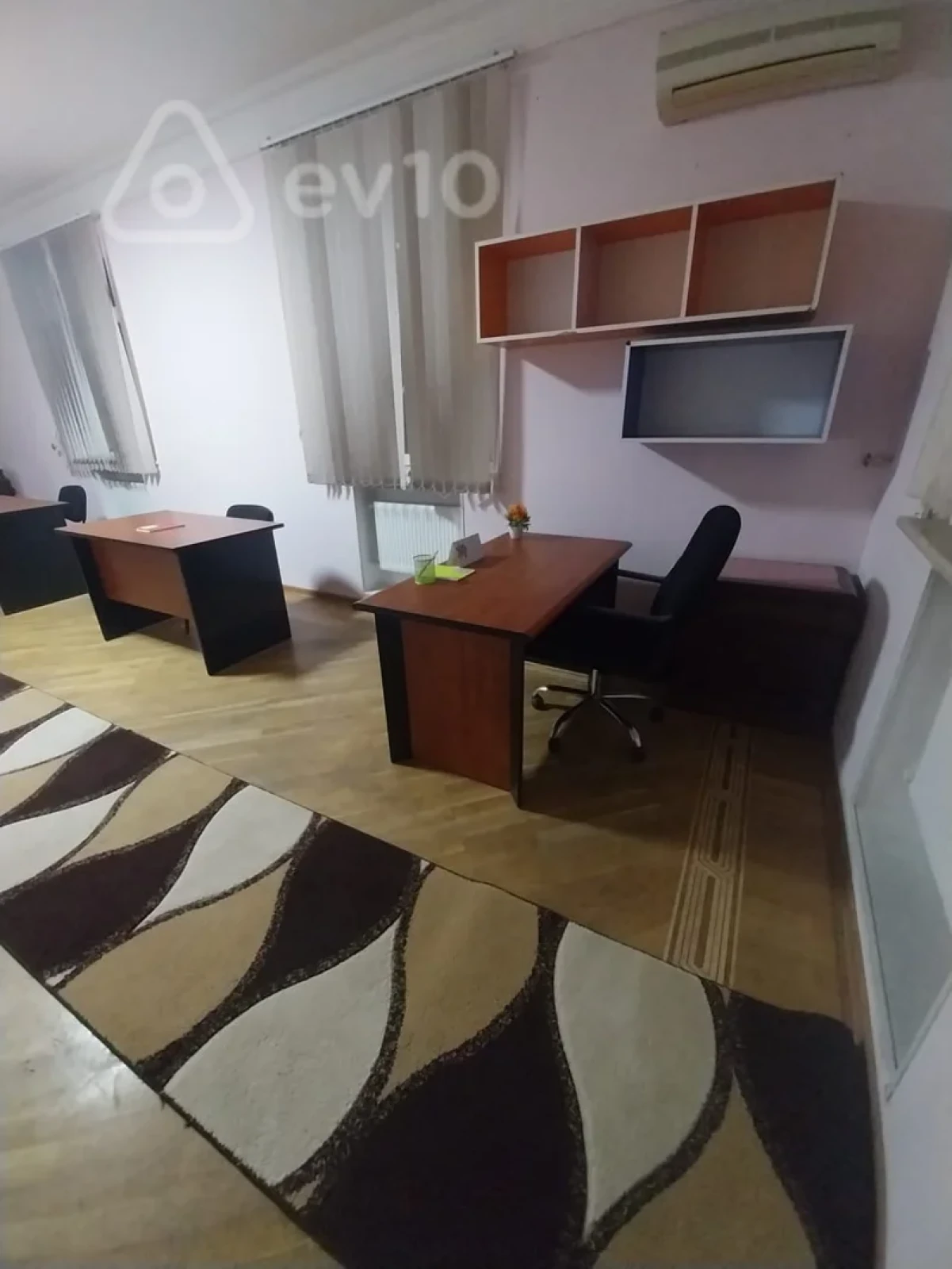 Kirayə verilir 4 otaqlı ofis 250 m²