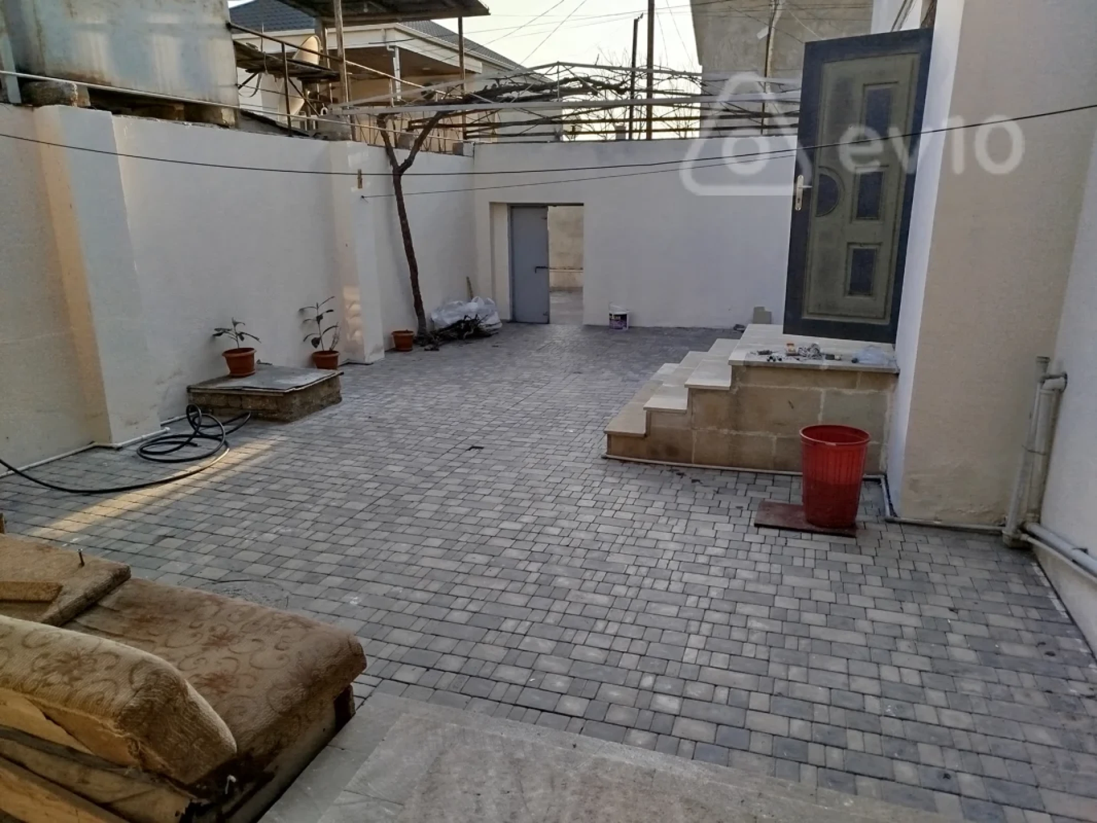 Kirayə verilir 3 otaqlı yeni tikili 70 m²