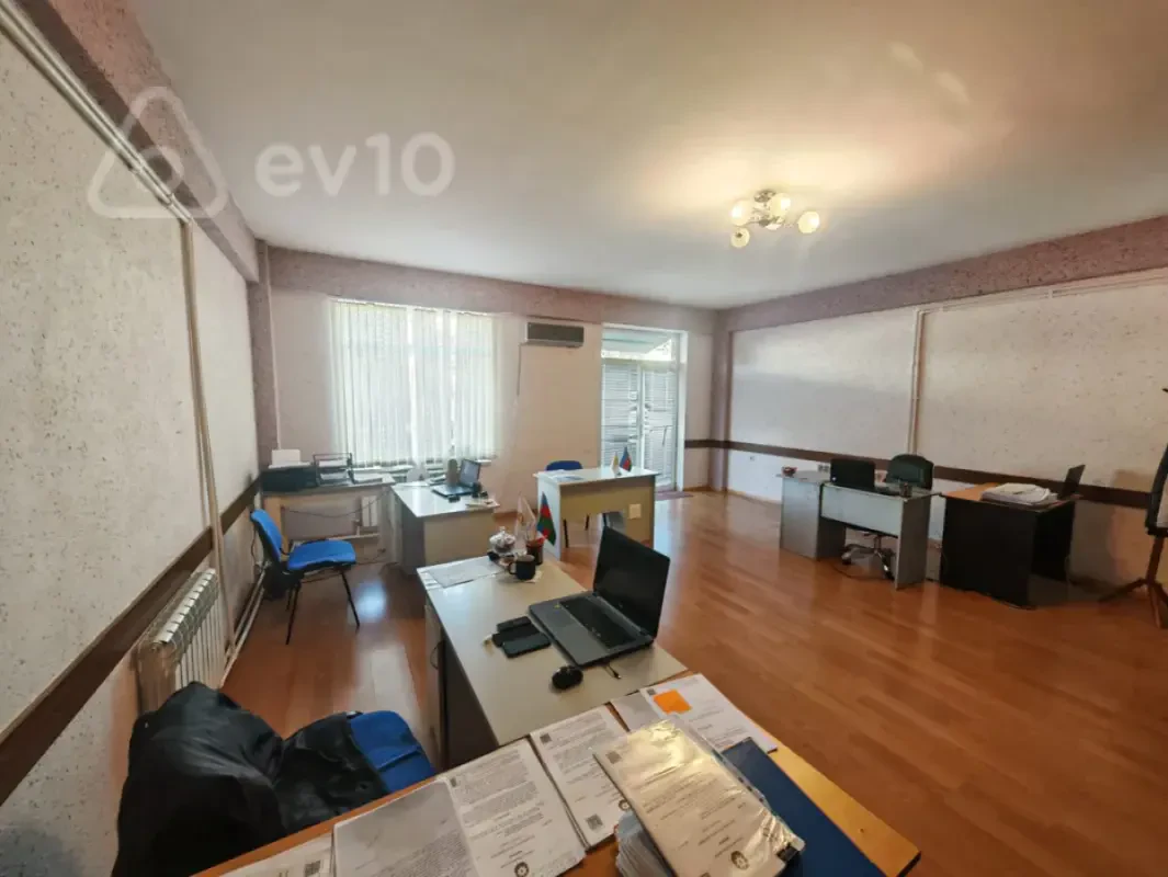 Kirayə verilir 2 otaqlı ofis 65 m²
