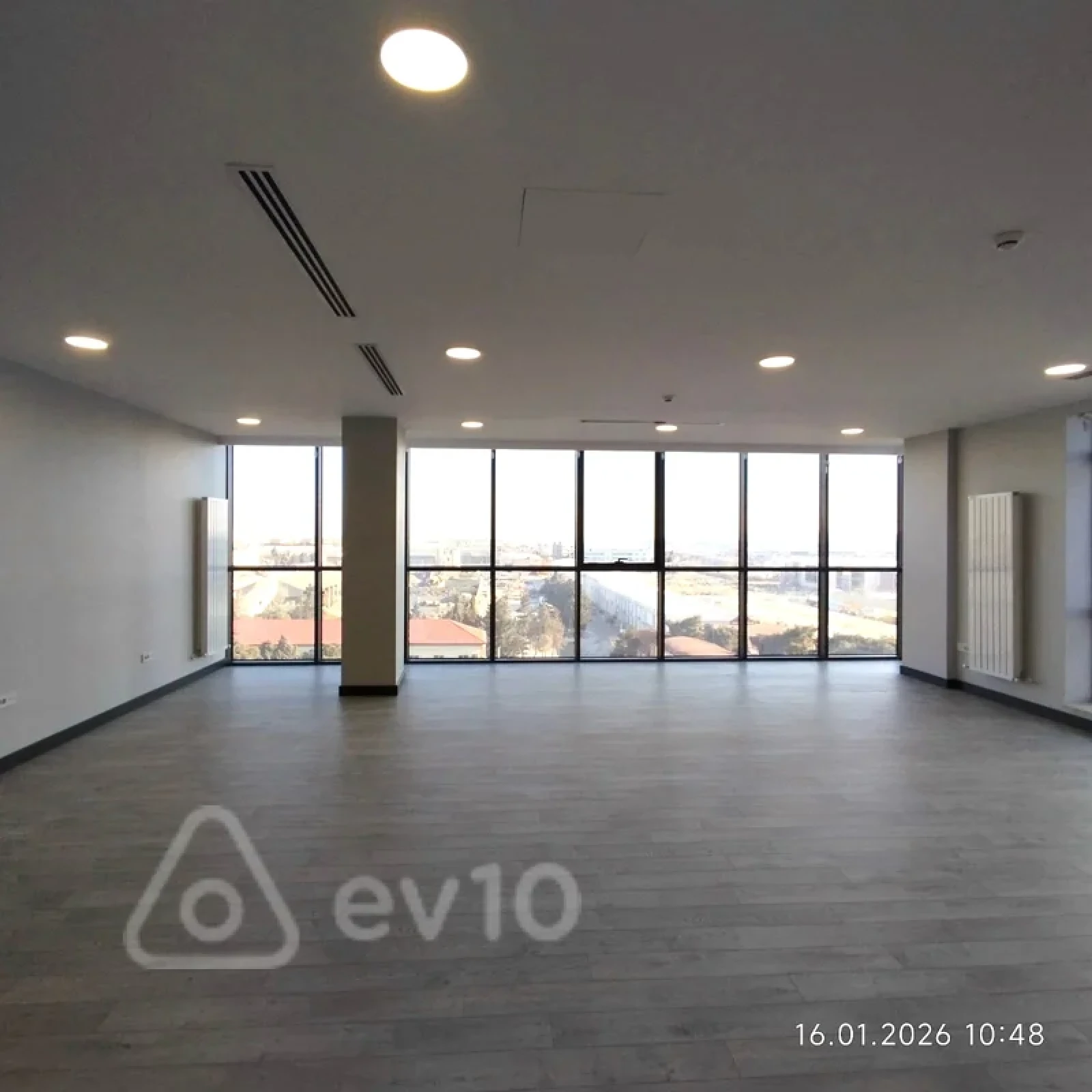 Kirayə verilir 12 otaqlı ofis 780 m²