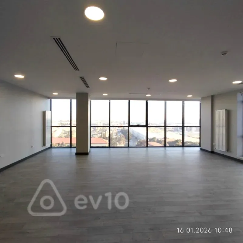 Kirayə verilir 12 otaqlı ofis 780 m²