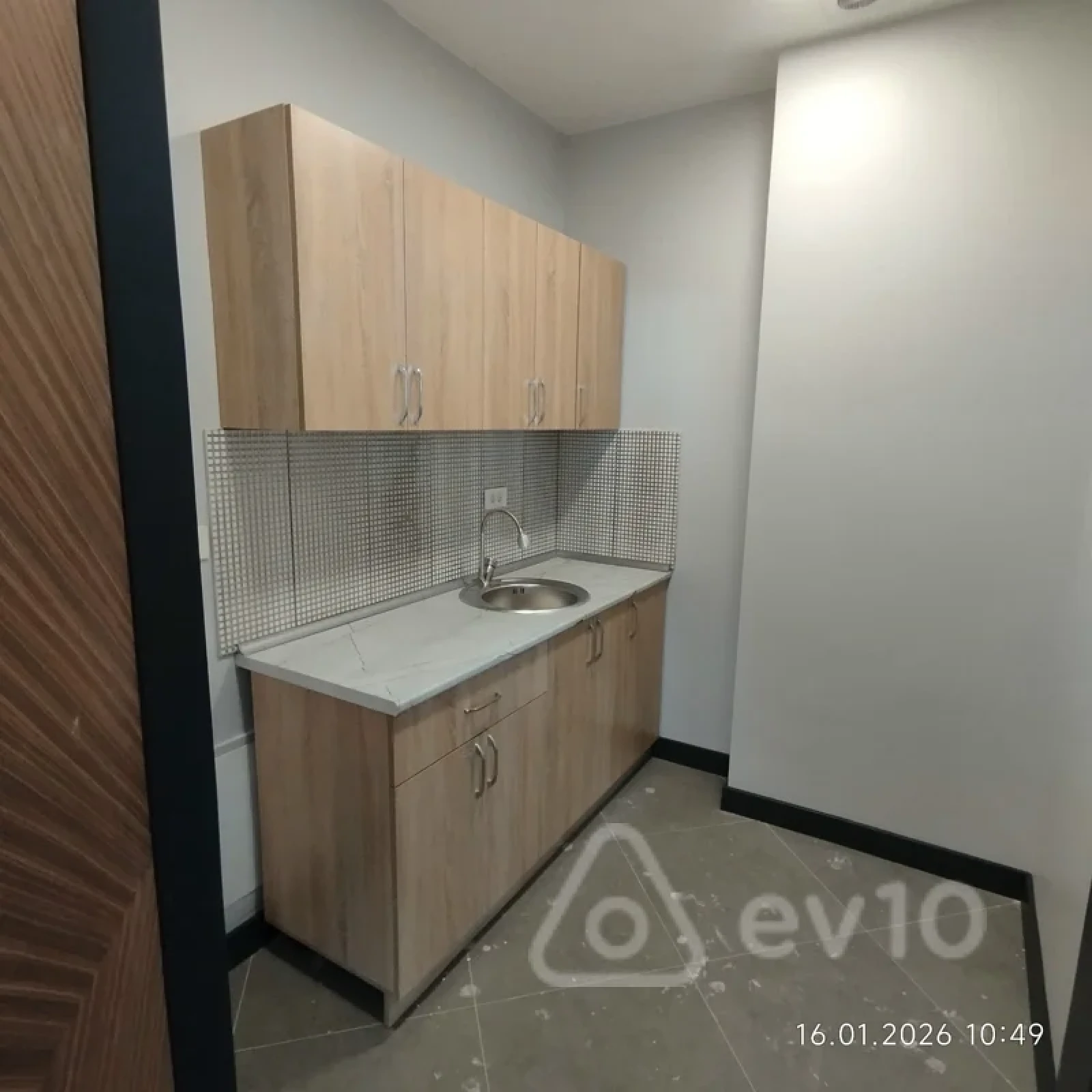 Kirayə verilir 12 otaqlı ofis 780 m²