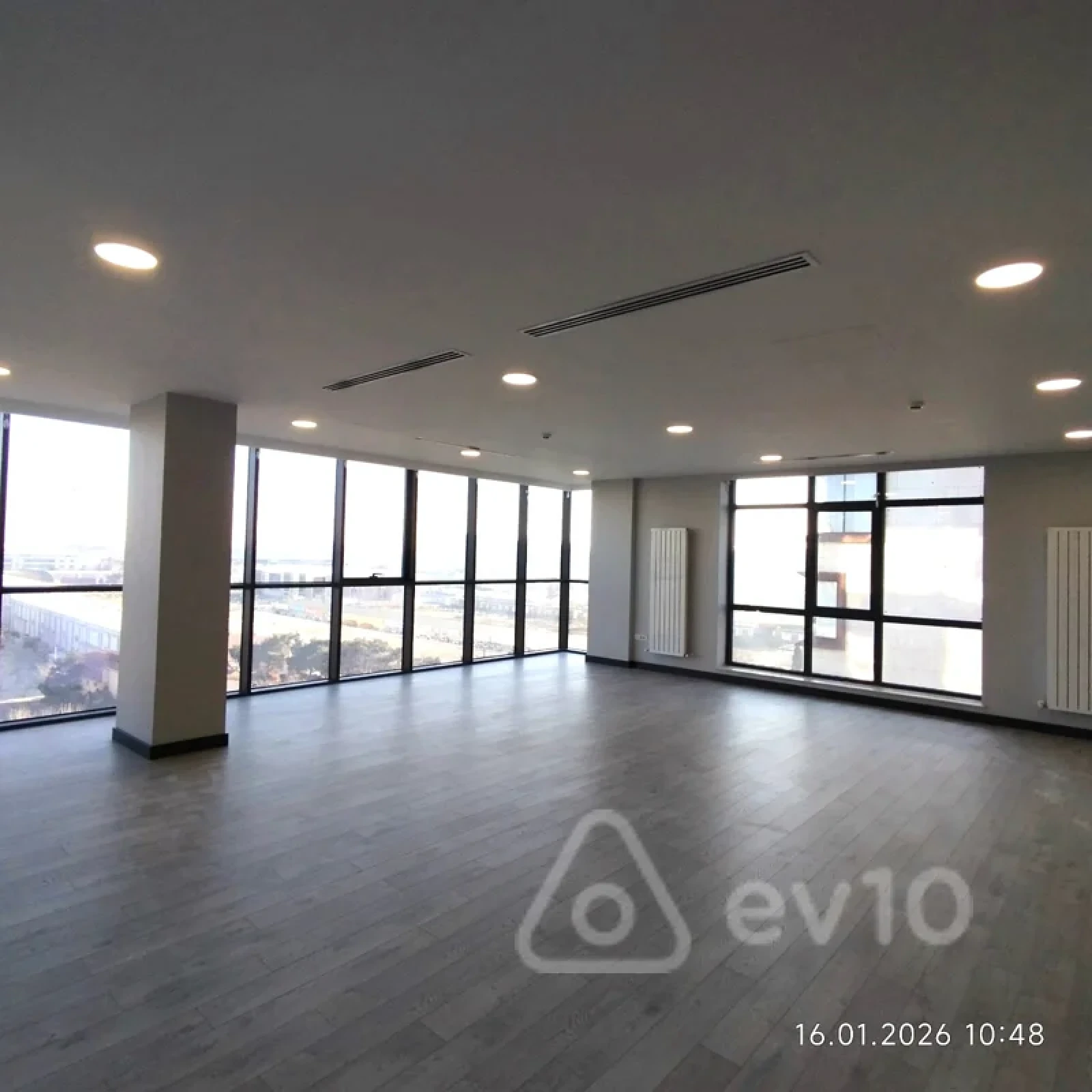 Kirayə verilir 12 otaqlı ofis 780 m²