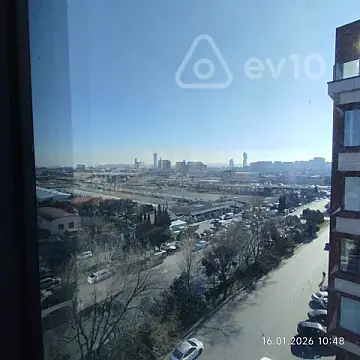 Kirayə verilir 12 otaqlı ofis 780 m²