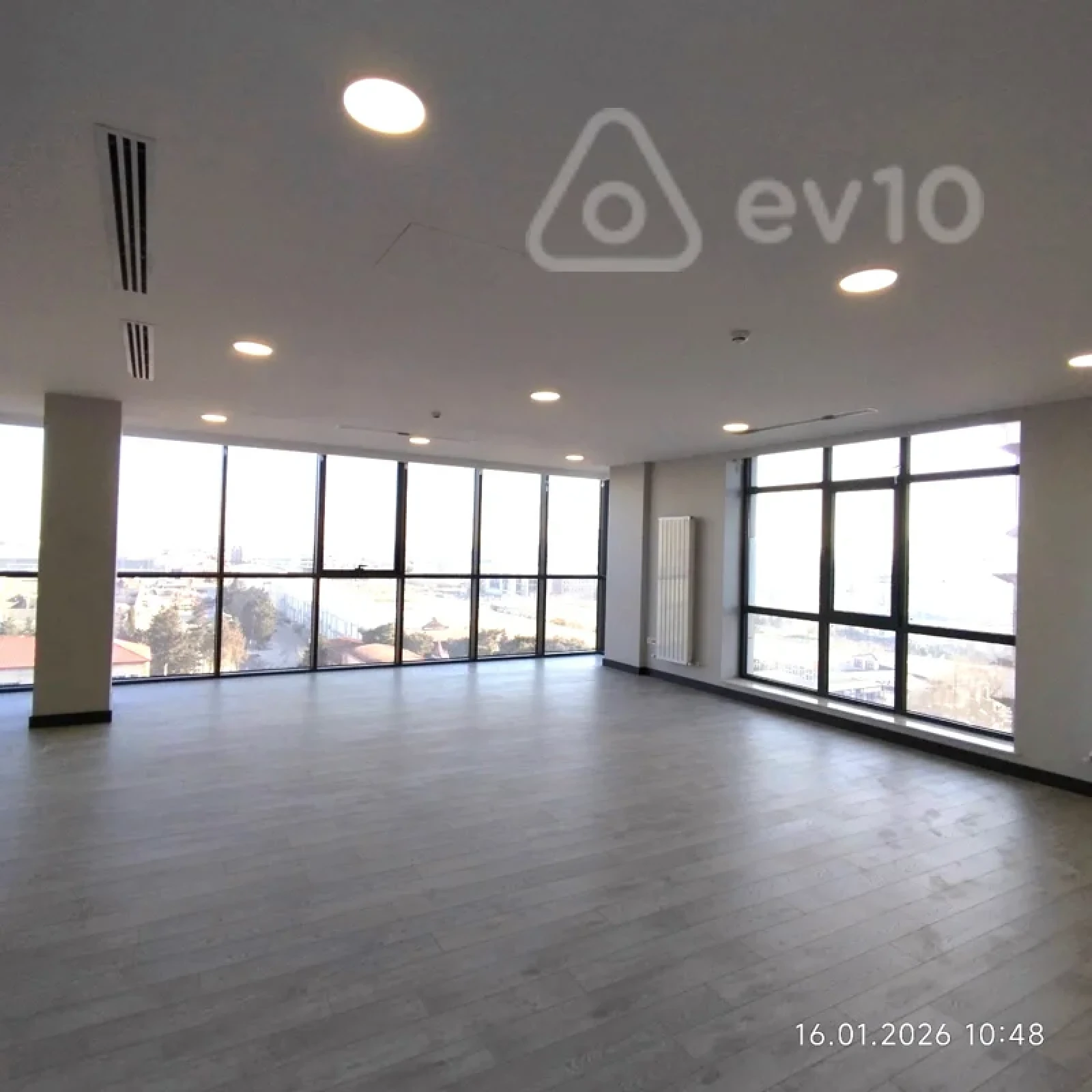 Kirayə verilir 12 otaqlı ofis 780 m²