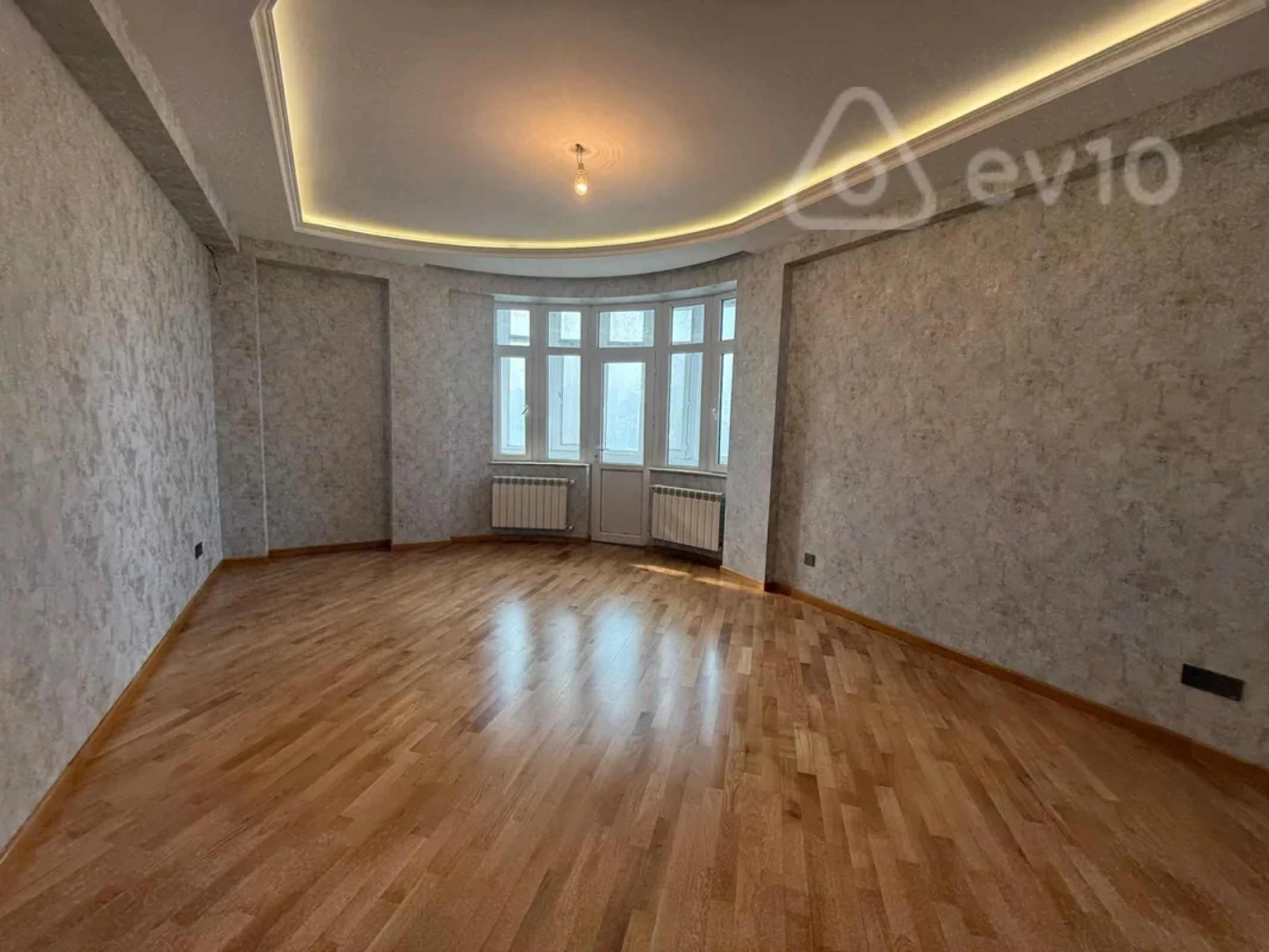 Satılır 3 otaqlı yeni tikili 155 m²