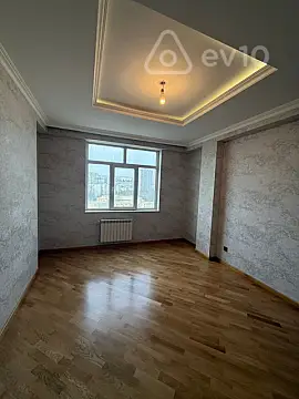 Satılır 3 otaqlı yeni tikili 155 m²