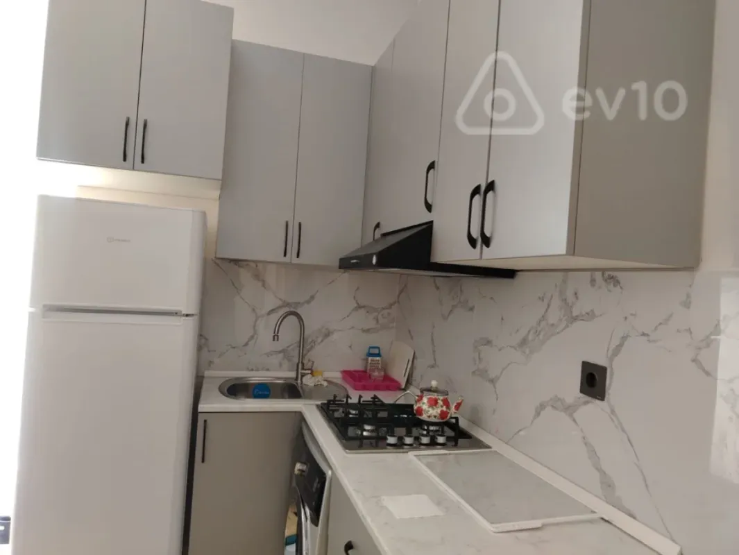 Kirayə verilir 2 otaqlı həyət evi 35 m²