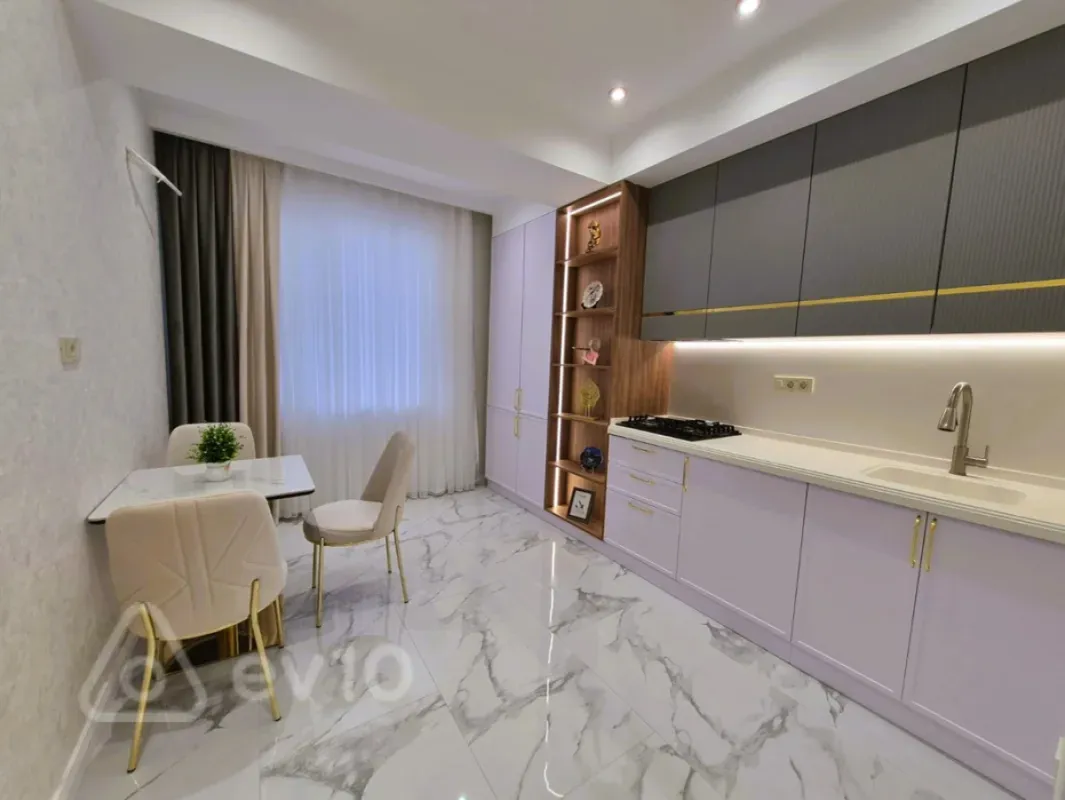 Satılır 4 otaqlı yeni tikili 110 m²