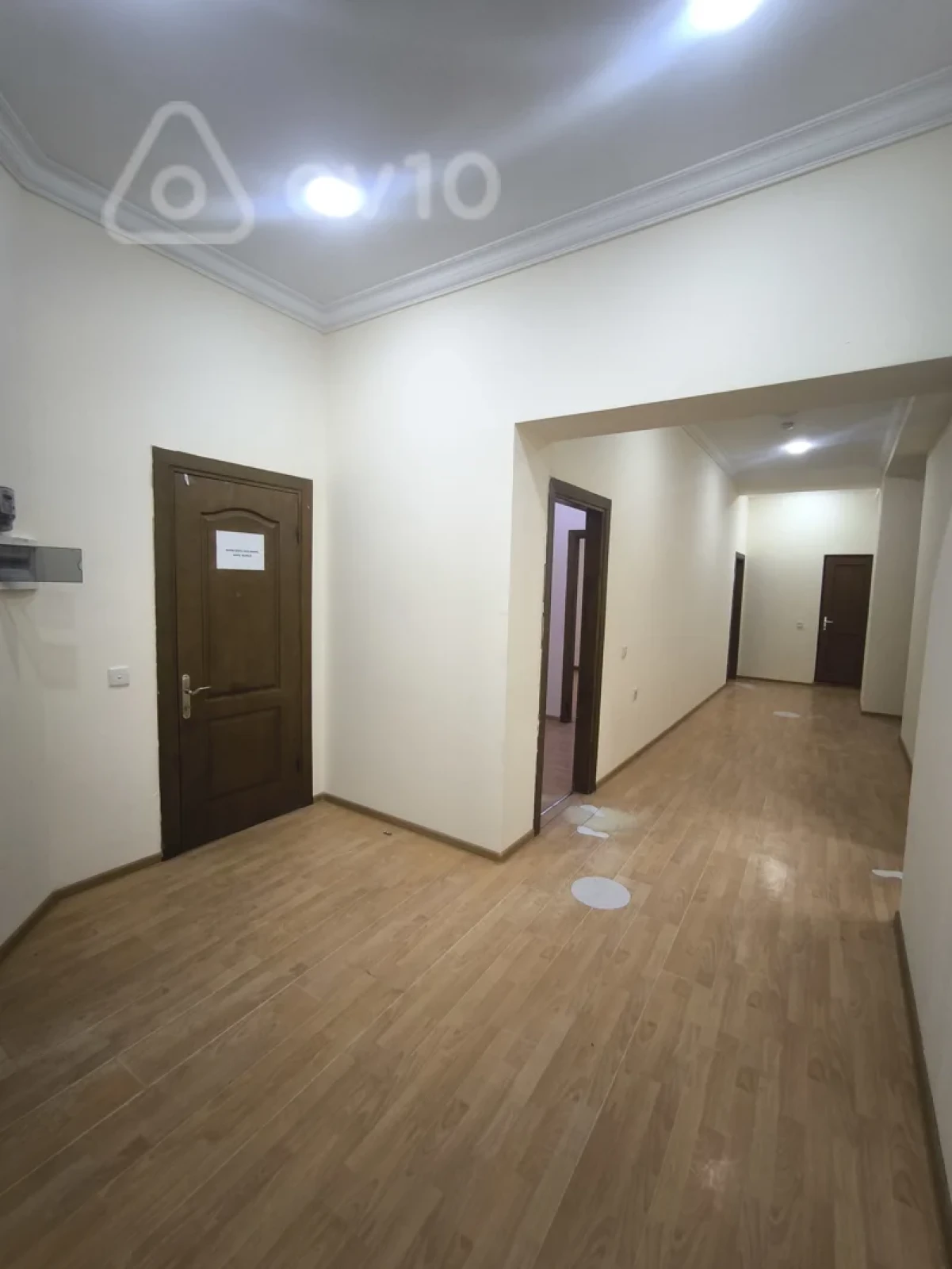 Kirayə verilir 11 otaqlı ofis 280 m²