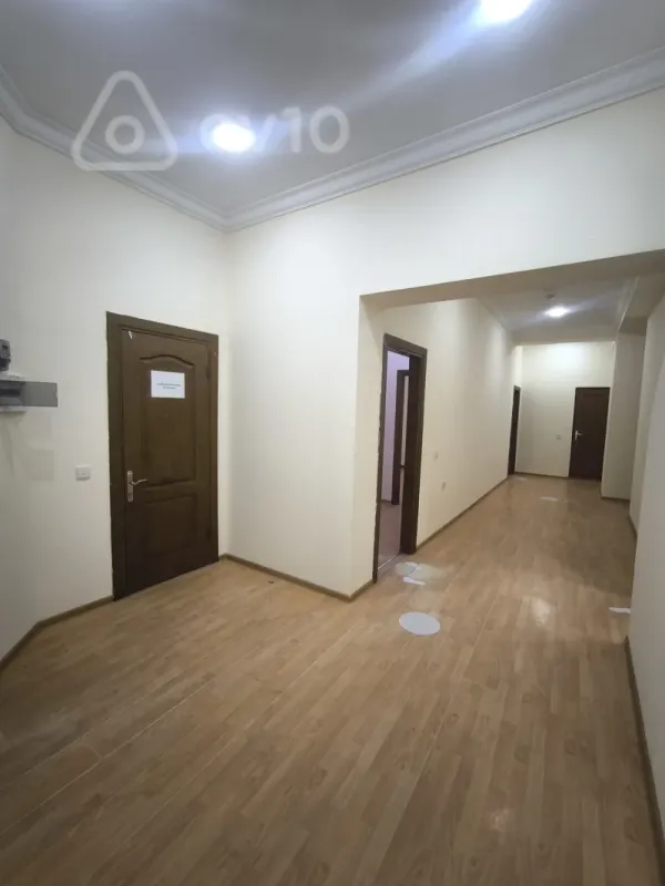 Kirayə verilir 11 otaqlı ofis 280 m²