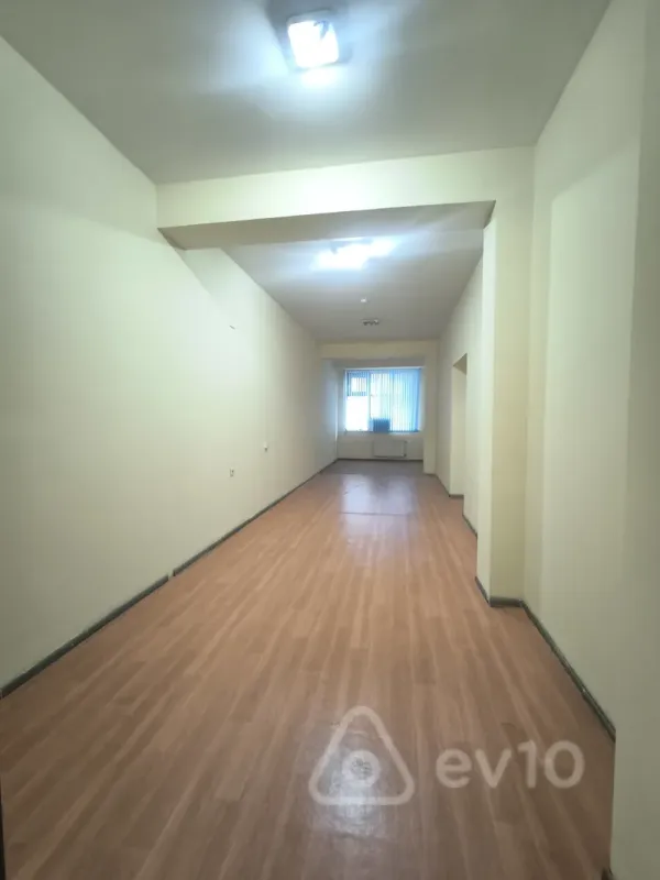 Kirayə verilir 11 otaqlı ofis 280 m²