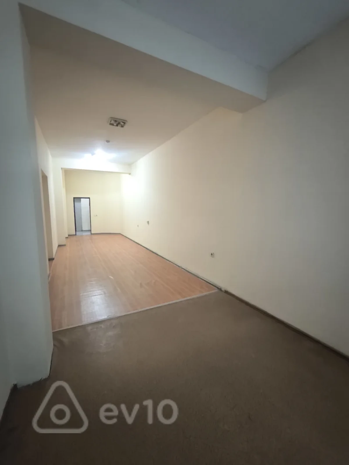 Kirayə verilir 11 otaqlı ofis 280 m²