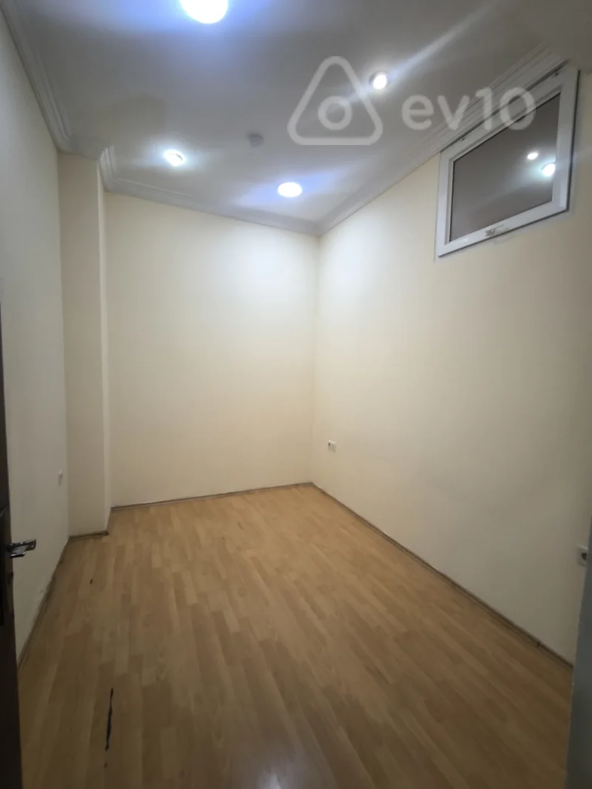 Kirayə verilir 11 otaqlı ofis 280 m²